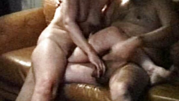 Niezapomniana murzynka para uprawia lesbijską ostre ruchanie darmowe filmiki miłość w gabinecie masażu